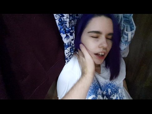 ❤️ Atopo a miña irmá no armario e axudouna a correrse ️ Vídeo porno a nós gl.dewporn.ru ❌